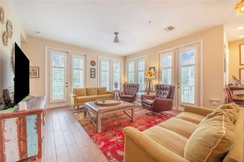 Condo in Orlando, Florida, 3 bedrooms № 2280254 - photo 23