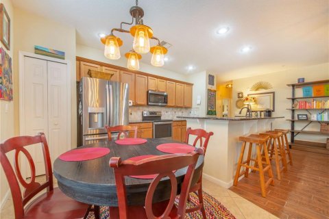 Condo in Orlando, Florida, 3 bedrooms № 2280254 - photo 16