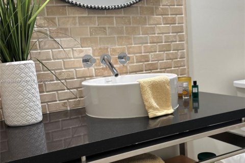 Купить кондоминиум в Майами-Бич, Флорида 2 спальни, 157.93м2, № 1995927 - фото 5