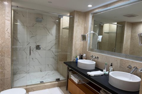 Купить кондоминиум в Майами-Бич, Флорида 2 спальни, 157.93м2, № 1995927 - фото 10