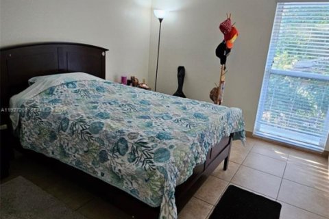 Adosado en venta en Hollywood, Florida, 4 dormitorios № 2062072 - foto 11