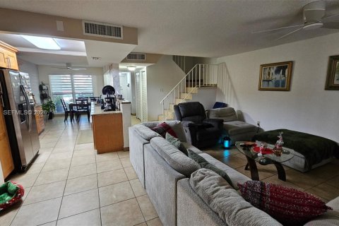 Adosado en venta en Hollywood, Florida, 4 dormitorios № 2062072 - foto 28