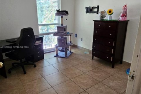 Adosado en venta en Hollywood, Florida, 4 dormitorios № 2062072 - foto 16