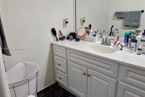 Adosado en venta en Hollywood, Florida, 4 dormitorios № 2062072 - foto 18