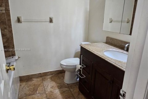 Adosado en venta en Hollywood, Florida, 4 dormitorios № 2062072 - foto 22