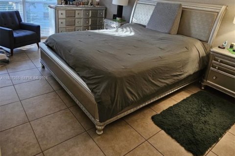 Adosado en venta en Hollywood, Florida, 4 dormitorios № 2062072 - foto 7