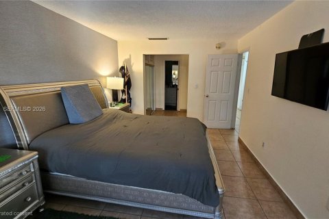 Adosado en venta en Hollywood, Florida, 4 dormitorios № 2062072 - foto 9