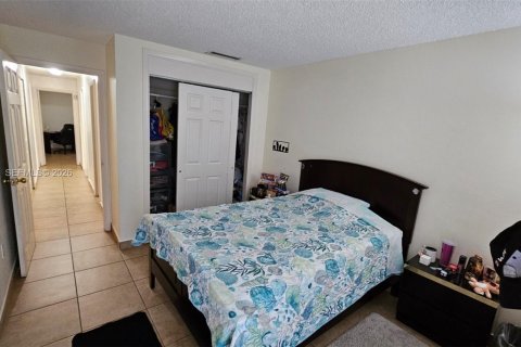 Adosado en venta en Hollywood, Florida, 4 dormitorios № 2062072 - foto 10