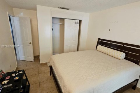 Adosado en venta en Hollywood, Florida, 4 dormitorios № 2062072 - foto 13