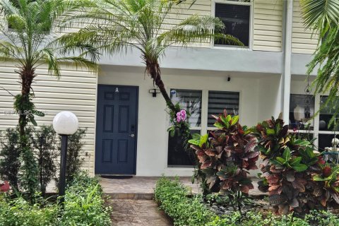 Adosado en Hollywood, Florida 4 dormitorios № 2062072