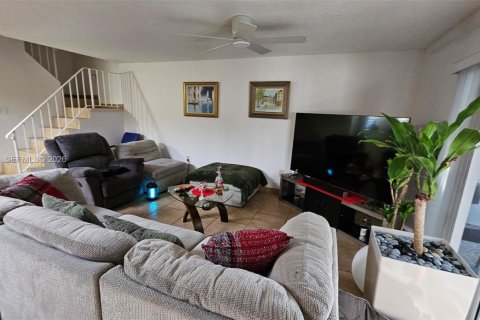 Adosado en venta en Hollywood, Florida, 4 dormitorios № 2062072 - foto 30