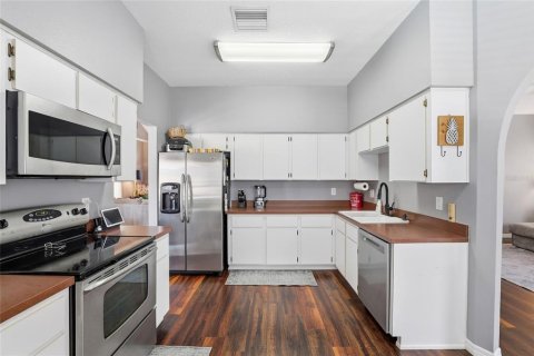 Villa ou maison à vendre à Tampa, Floride: 4 chambres, 212.65 m2 № 2106174 - photo 15