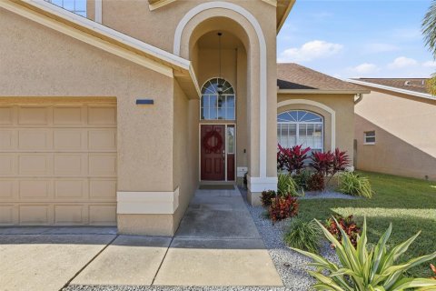 Villa ou maison à vendre à Tampa, Floride: 4 chambres, 212.65 m2 № 2106174 - photo 2