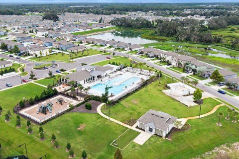 Townhouse in Zephyrhills, Florida 3 bedrooms, 151.8 sq.m. № 2373025 - photo 26