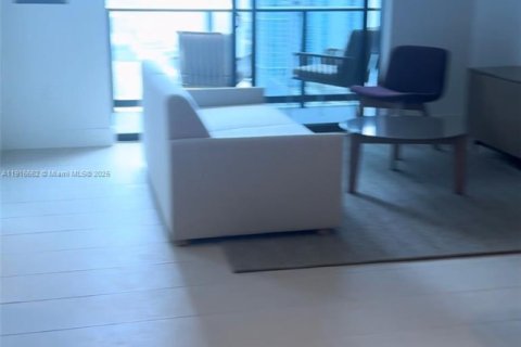 Condominio en venta en Miami, Florida, 1 dormitorio, 55.56 m2 № 1974755 - foto 2