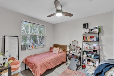 Casa en venta en Weston, Florida, 5 dormitorios, 157.19 m2 № 1963264 - foto 22