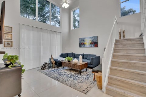 Casa en venta en Weston, Florida, 5 dormitorios, 157.19 m2 № 1963264 - foto 3