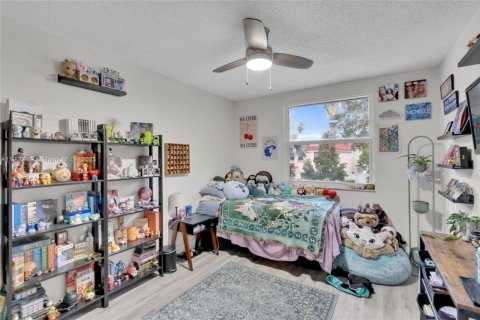 Casa en venta en Weston, Florida, 5 dormitorios, 157.19 m2 № 1963264 - foto 23