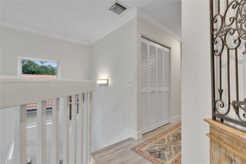 Casa en venta en Weston, Florida, 5 dormitorios, 157.19 m2 № 1963264 - foto 18