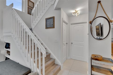 Casa en venta en Weston, Florida, 5 dormitorios, 157.19 m2 № 1963264 - foto 17