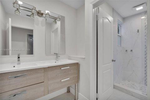 Casa en venta en Weston, Florida, 5 dormitorios, 157.19 m2 № 1963264 - foto 25