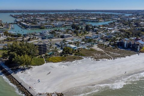 Commercial property in Treasure Island, Florida 7 bedrooms, 224.45 sq.m. № 2222443 - photo 5
