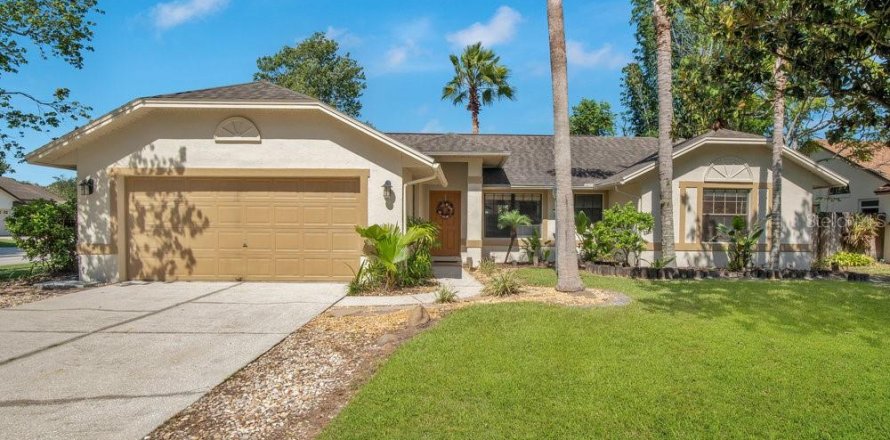 House in Orlando, Florida 3 bedrooms, 152.36 sq.m. № 1884861