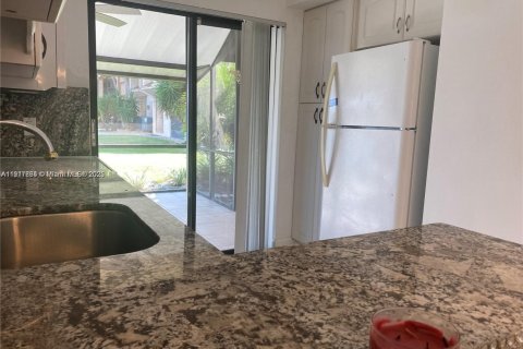 Снять в аренду кондоминиум в Плантация, Флорида 2 спальни, 89.56м2, № 1972431 - фото 5