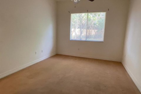 Condo in Stuart, Florida, 3 bedrooms № 2392786 - photo 4