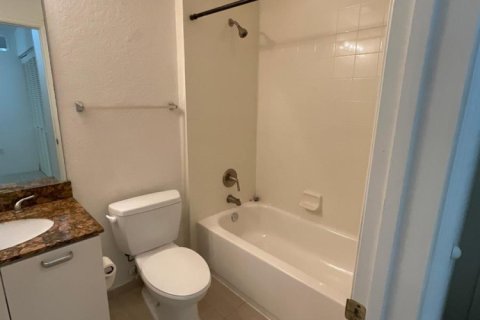 Condo in Stuart, Florida, 3 bedrooms № 2392786 - photo 9