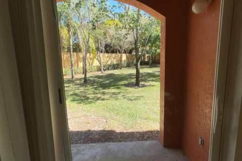 Condo in Stuart, Florida, 3 bedrooms № 2392786 - photo 10