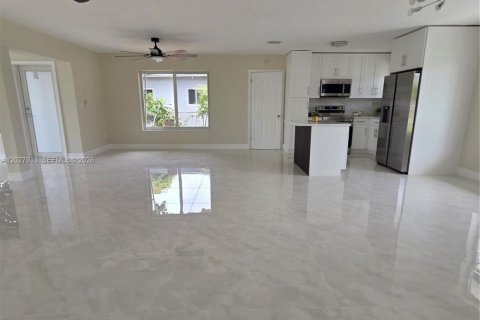 Villa ou maison à vendre à Miami Gardens, Floride: 3 chambres, 136.19 m2 № 2088403 - photo 19