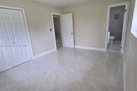 Villa ou maison à vendre à Miami Gardens, Floride: 3 chambres, 136.19 m2 № 2088403 - photo 18