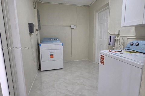 Villa ou maison à vendre à Miami Gardens, Floride: 3 chambres, 136.19 m2 № 2088403 - photo 20