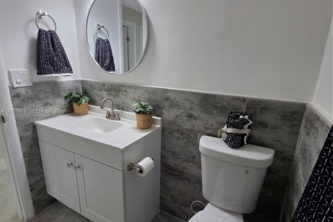 Villa ou maison à vendre à Miami Gardens, Floride: 3 chambres, 136.19 m2 № 2088403 - photo 11