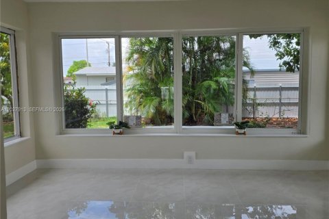 Villa ou maison à vendre à Miami Gardens, Floride: 3 chambres, 136.19 m2 № 2088403 - photo 7