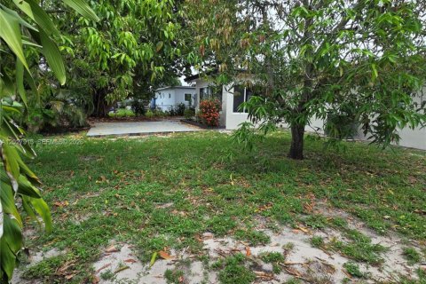 Villa ou maison à vendre à Miami Gardens, Floride: 3 chambres, 136.19 m2 № 2088403 - photo 24