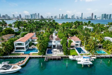 Casa en alquiler en Miami Beach, Florida, 6 dormitorios, 469.53 m2 № 1993639 - foto 7