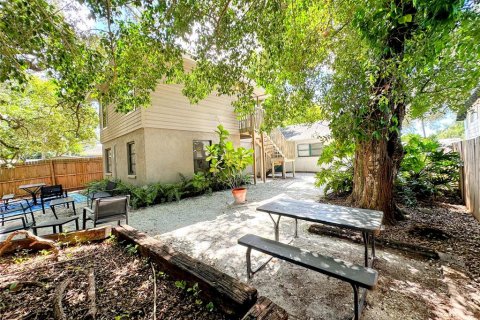 Immobilier commercial à vendre à Sarasota, Floride: 1 chambre, 157.56 m2 № 2415110 - photo 2