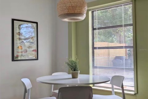 Immobilier commercial à vendre à Sarasota, Floride: 1 chambre, 157.56 m2 № 2415110 - photo 13