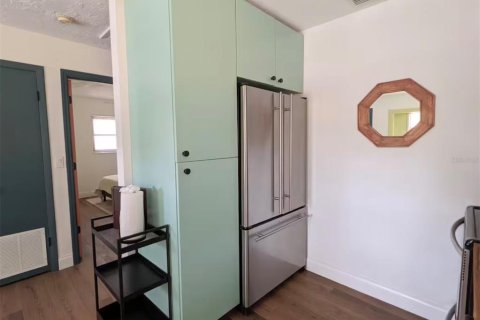Immobilier commercial à vendre à Sarasota, Floride: 1 chambre, 157.56 m2 № 2415110 - photo 6