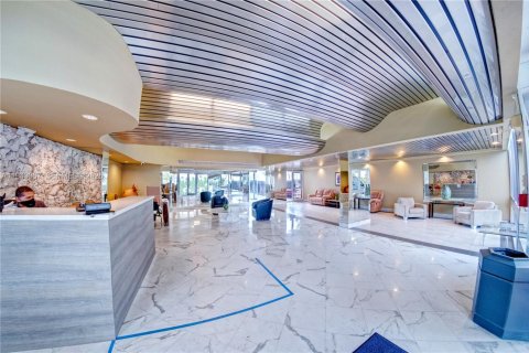 Copropriété à louer à Surfside, Floride: 2 chambres, 95.13 m2 № 2000487 - photo 20