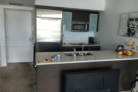 Condo in Miami, Florida, 1 bedroom  № 1867420 - photo 6