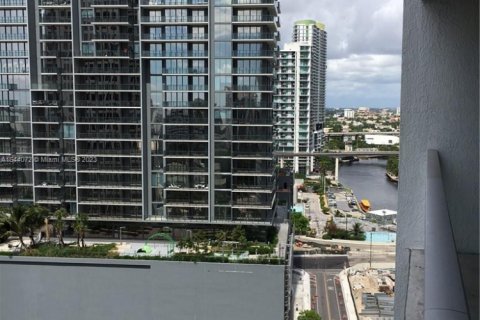 Condo in Miami, Florida, 1 bedroom  № 1867420 - photo 10