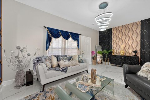 Townhouse in Orlando, Florida 3 bedrooms, 127.74 sq.m. № 2394244 - photo 10