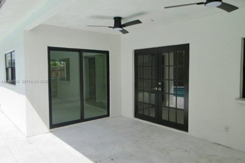 Villa ou maison à vendre à Oakland Park, Floride: 4 chambres, 155.8 m2 № 2050432 - photo 26