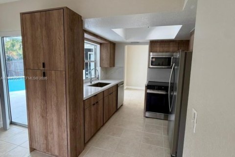 Villa ou maison à vendre à Oakland Park, Floride: 4 chambres, 155.8 m2 № 2050432 - photo 12