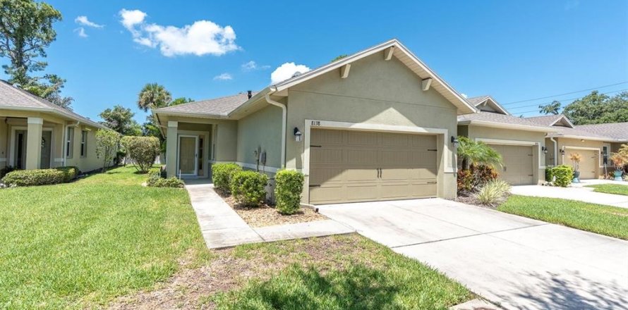 Casa en Seminole, Florida 2 dormitorios, 141.95 m2 № 1846744