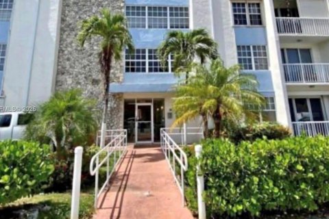 Condo in Miami, Florida, 2 bedrooms  № 2189048