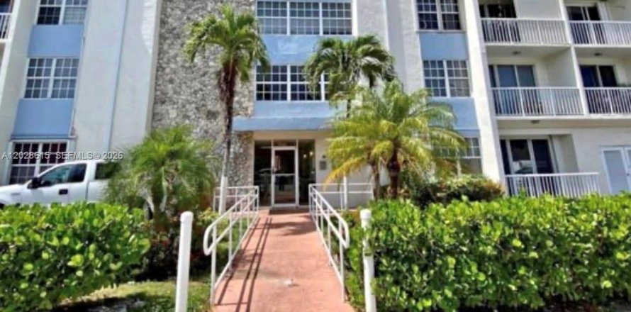 Condo in Miami, Florida, 2 bedrooms № 2189048